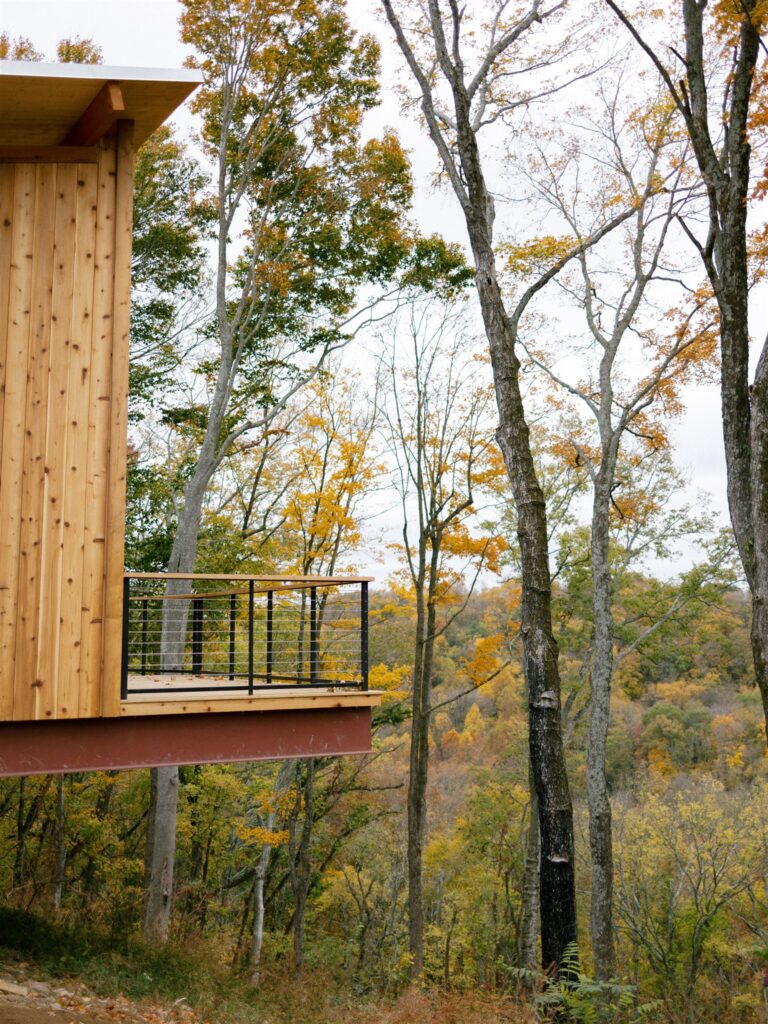 Wedding venue in East Tennessee with lodging.